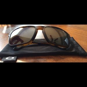Authentic Oakley HOLBROOK XL MATTE BROWN TORTOISE